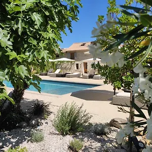 Les Champs De Provence Bed & Breakfast